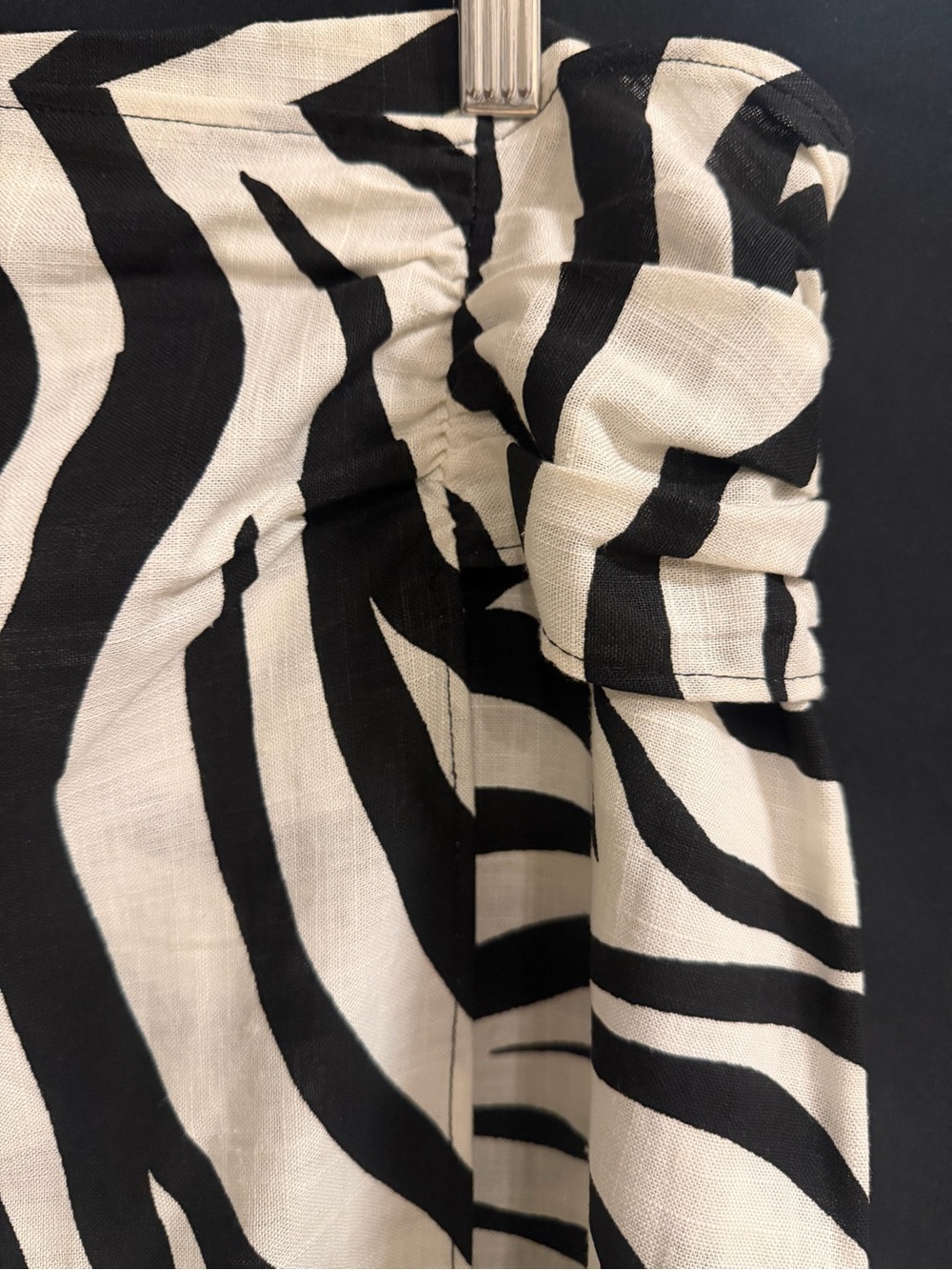 ZARA Black and White Zebra-Print Pencil Skirt - Picture 4 of 8